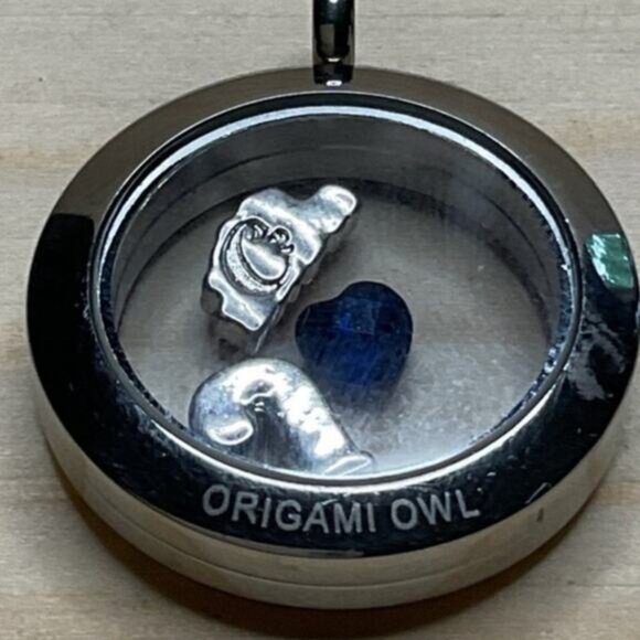 Origami Owl Silver Hinged Locket I Love to Dance Blue Heart J Crystal Charm - Picture 2 of 3